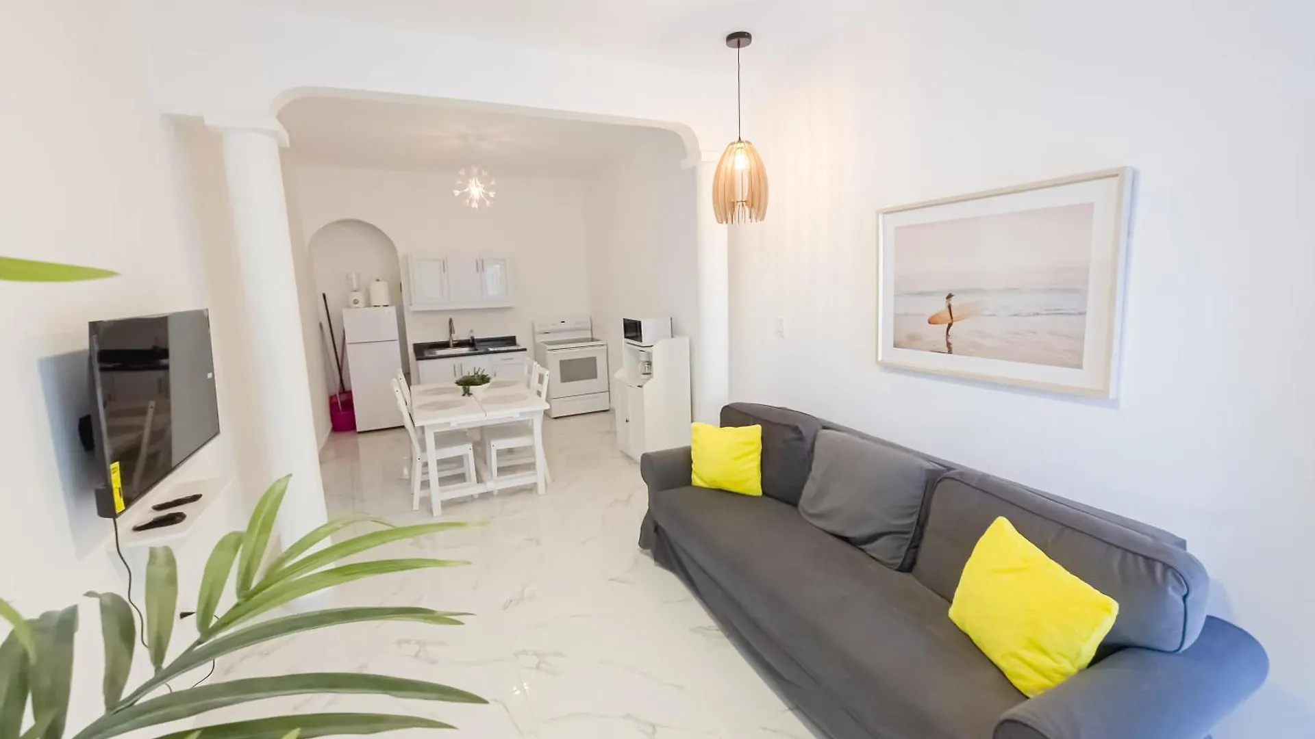 Sunny Guest House Near Beach & Restaurants San Juan Apartamento